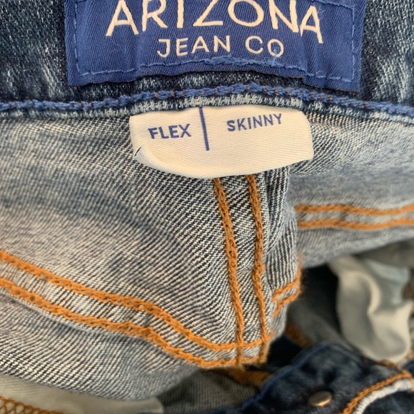 LIGHTLY WORN: MENS SKINNY JEAN - Picture 3 of 4